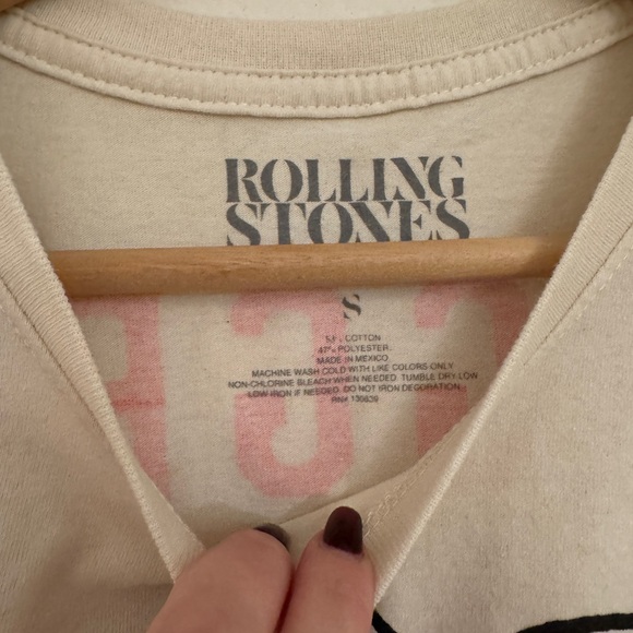 Rolling Stones graphic tee size small - Picture 2 of 3
